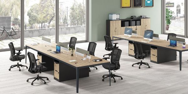 抓住年輕人的心，辦公室家具搭配很講究